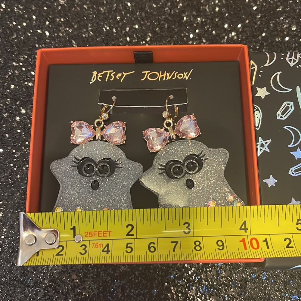 NWT Betsey Johnson, Halloween ghost with pink bow and bling dangle earrings - Picture 8 of 9